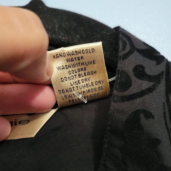 Ecologie Pintucked Button Front Tunic Top in Black Plus Size 3X - Picture 9 of 13